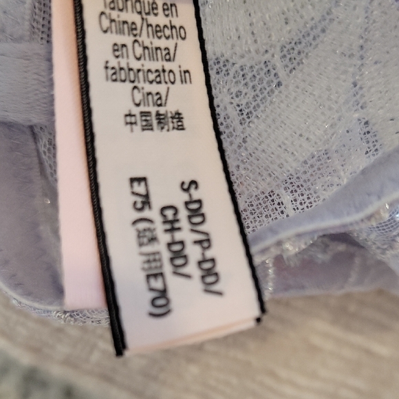 Victoria's Secret Light Purple Lace Bralette - Picture 9 of 12